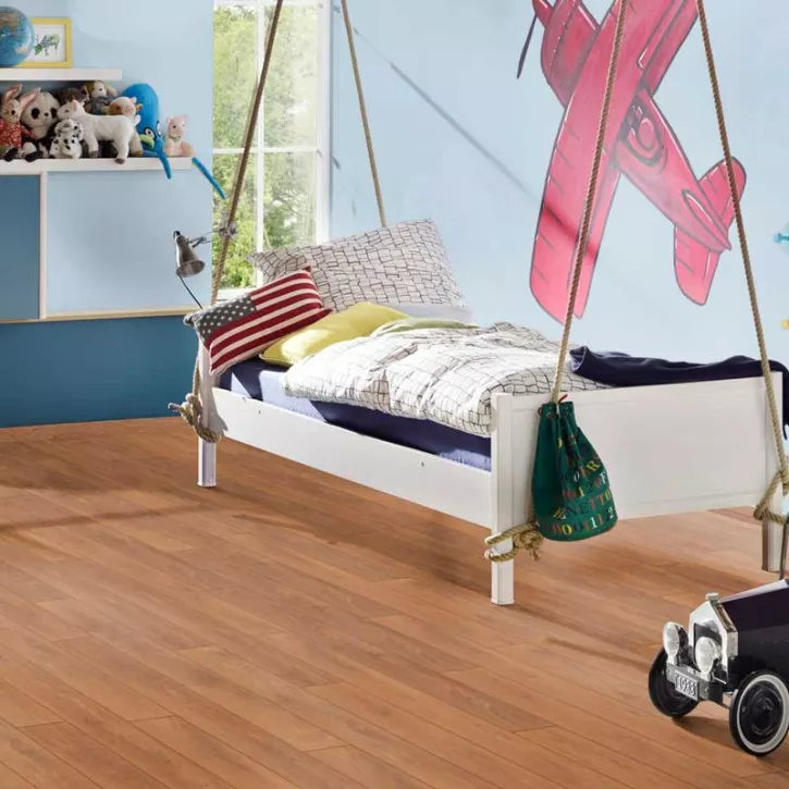 Ламинат 8573 Дуб Харлех Titan Prestige Kronospan