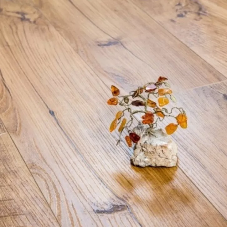 Ламинат 93404 Дуб Бавария Naturlichen Spiegel Grun Holz