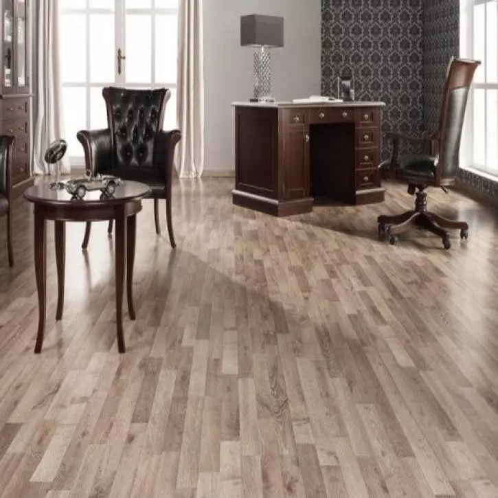 Ламинат 2547 Дуб Робуста Parfe Floor Kronopol