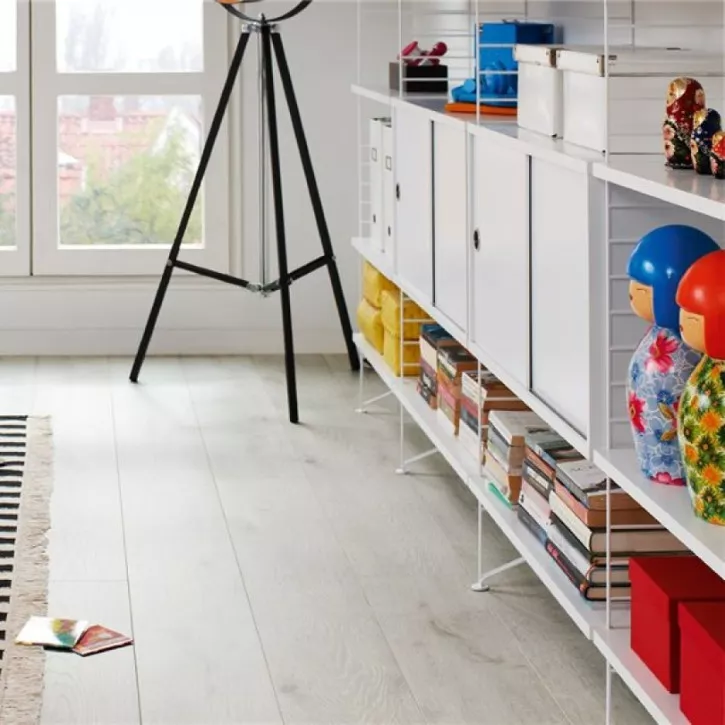 Ламинат L0323-01764 Winter Oak Plank Long Plank 4V 32 Living Expression Pergo Ламинат L0323-01764 Winter Oak Plank Long Plank 4V 32 Living Expression Pergo