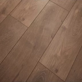 Купить Ламинат L7 Oak Brown Lofor Homwest