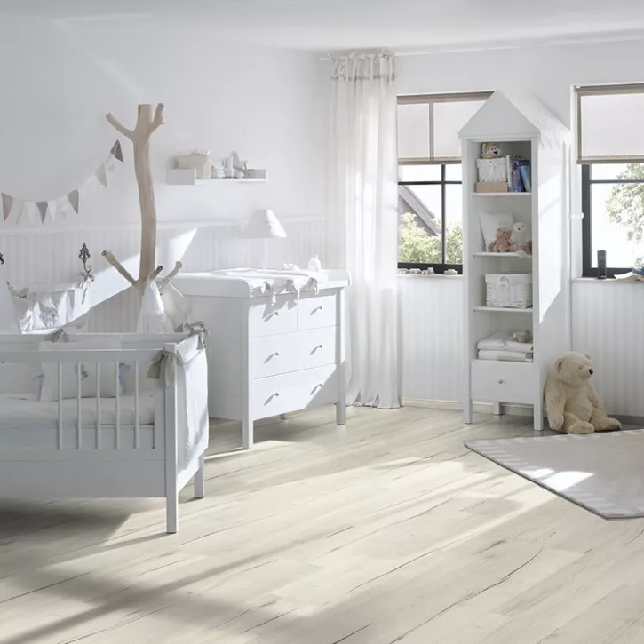 Ламинат EHL105 Ge Дуб Крестон Белый Home Large Egger