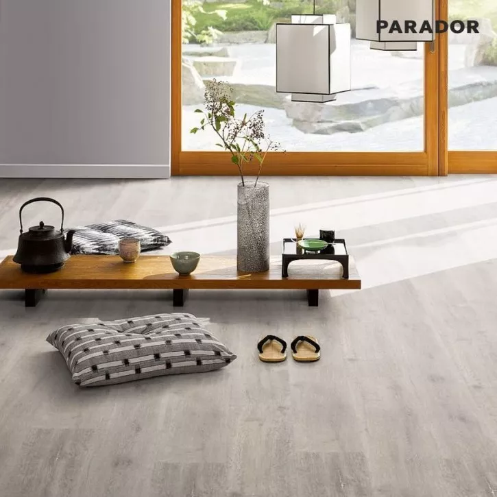 Ламинат 1517685 Дуб Белый Графит Браш. 1Х Classic 1050 V Parador