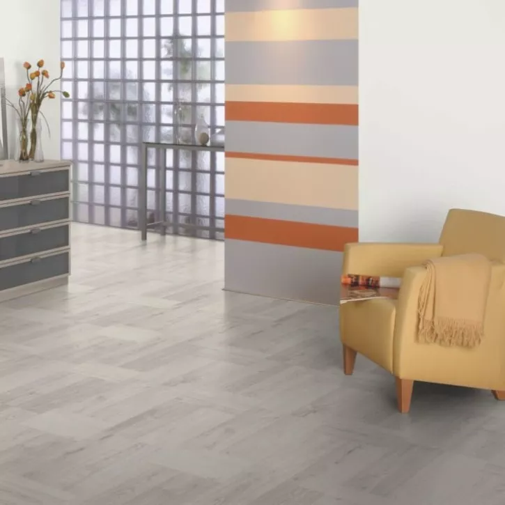 Ламинат EPL057 (235534) Дуб Клифтон Белый Kingsize 8/32 Egger Ламинат EPL057 (235534) Дуб Клифтон Белый Kingsize 8/32 Egger