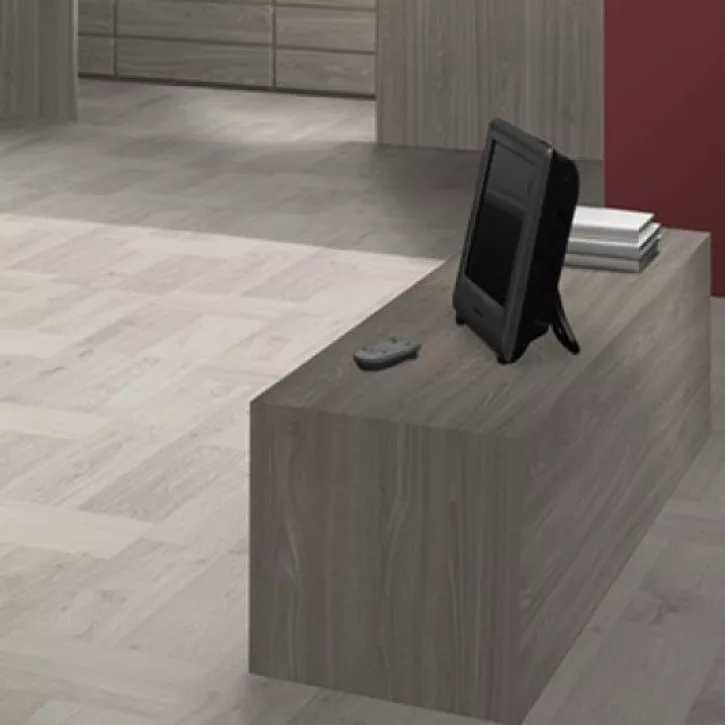Ламинат EPL057 (235534) Дуб Клифтон Белый Kingsize 8/32 Egger Ламинат EPL057 (235534) Дуб Клифтон Белый Kingsize 8/32 Egger